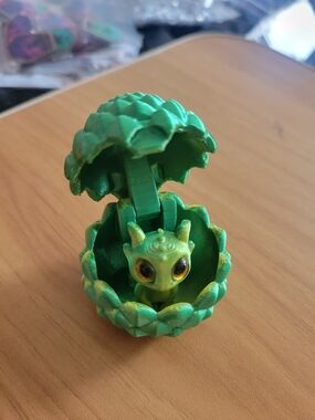 🖤NEW🖤 Green Dragon Egg Figurine